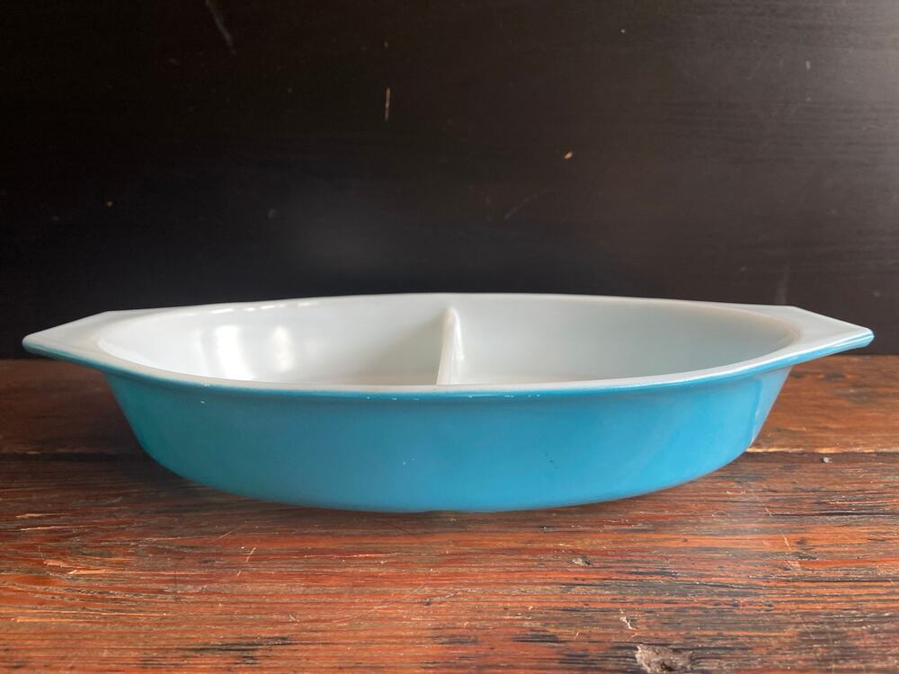 Vintage PYREX Blue 1.5qt Casserole Dish w/Divider